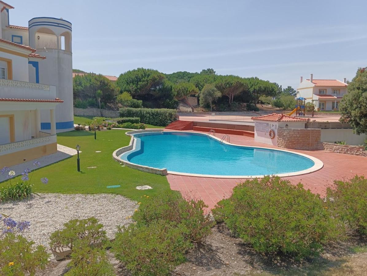 Apartamento Em D'El Rey-Obidos Beach & Surf Amoreira  Eksteriør billede